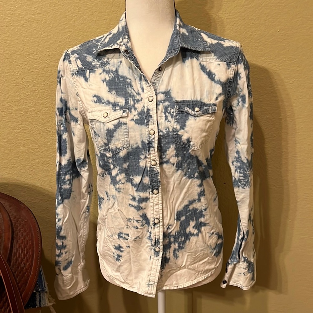 🦅 LN American Eagle Outfitters brand women’s long sleeve shirt